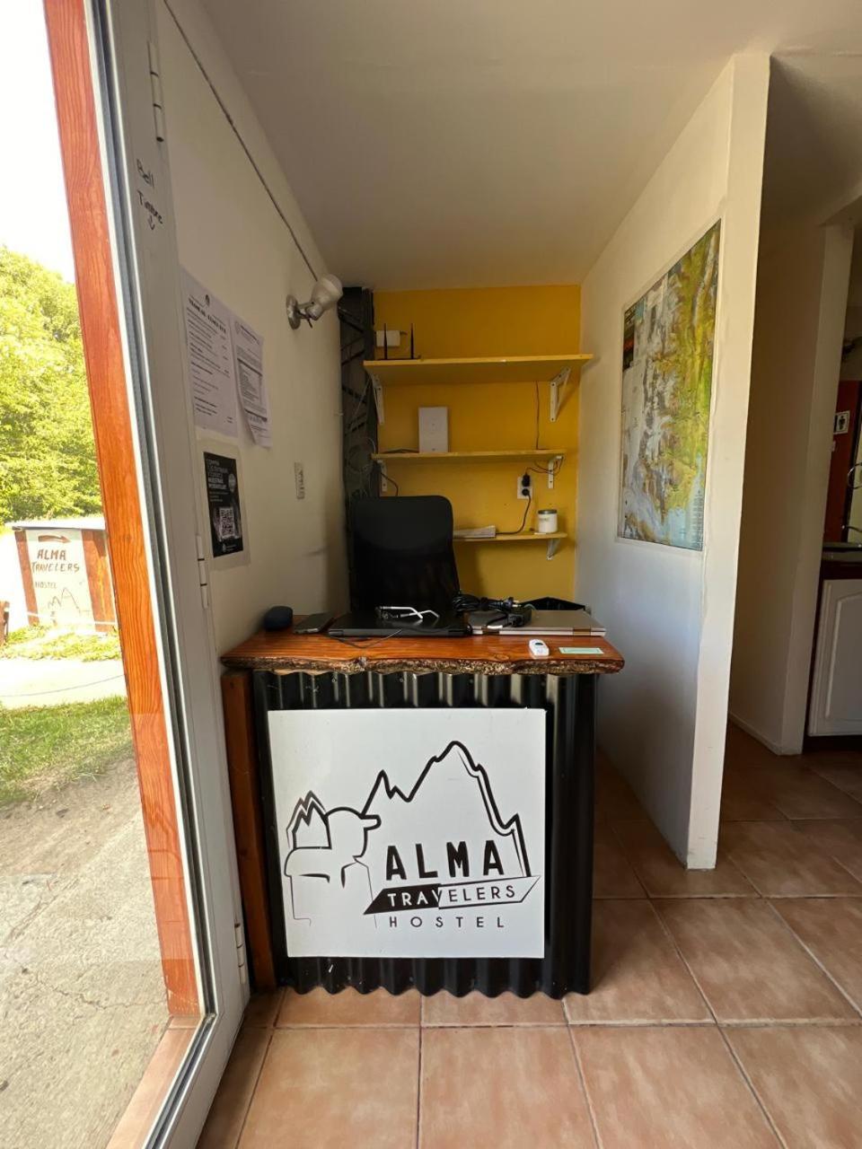 Alma Travelers Hostel El Chalten Exterior foto