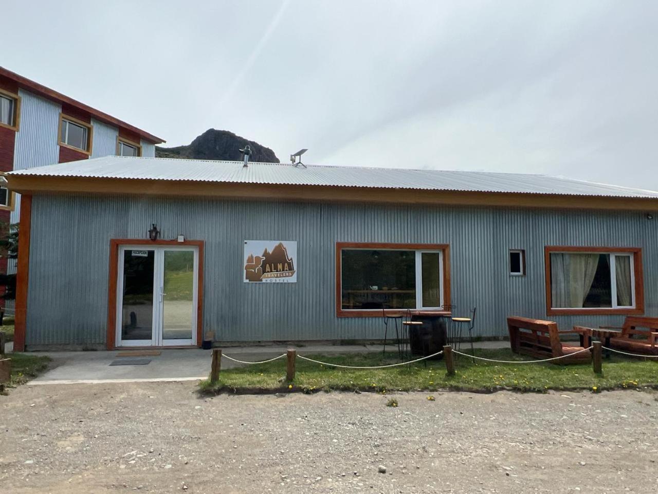 Alma Travelers Hostel El Chalten Exterior foto