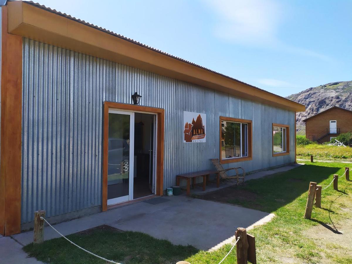 Alma Travelers Hostel El Chalten Exterior foto